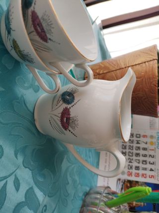 Tazas café y jarra leche