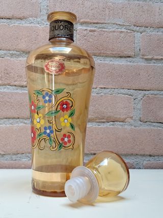 Set bottiglia e bicchierini in vetro giallo