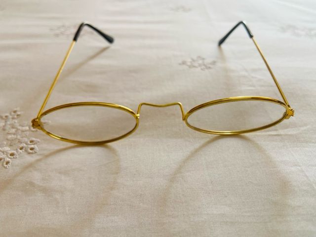 GAFAS  MONTURA DORADA Y CRISTAL HALLOWEEN