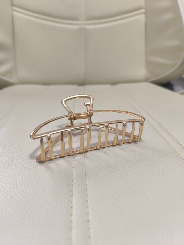 Pinza dorada Ale-hop