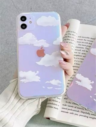 Funda iPhone 12 nubes y funda de regalo