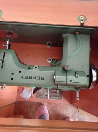 Maquina de coser negociable