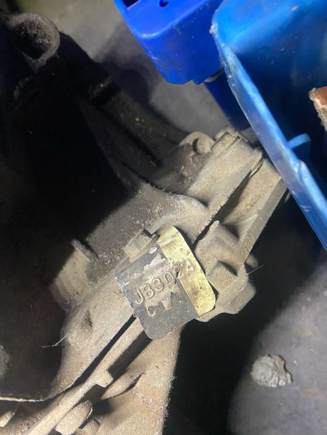 Cajas de canvio para clio y turbo