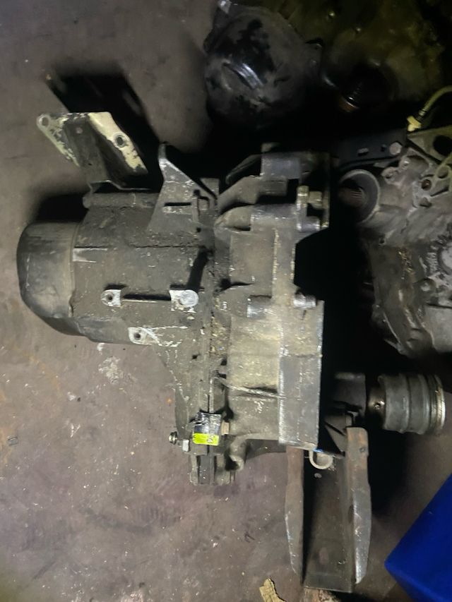 Cajas de canvio para clio y turbo