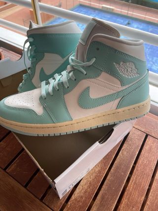Nike Air Jordan 1 Mid