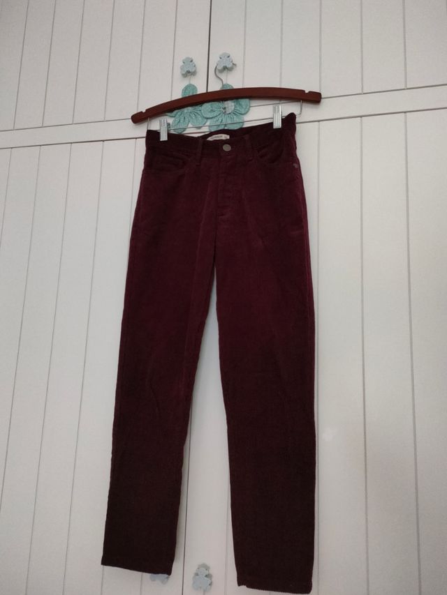 Pantalones de pana burdeos 
