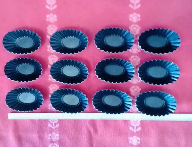 12 formine antiaderenti per dolci o salati piccole