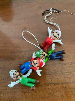 SORPRESINE KINDER FERRERO Super Mario 2020