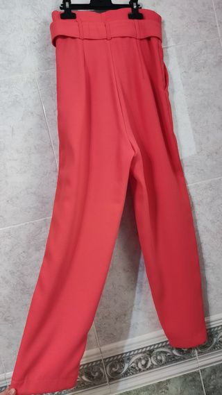 Pantalón color coral