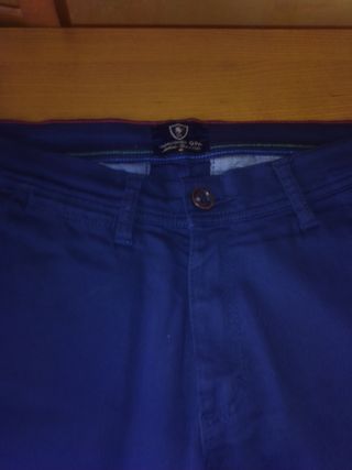 2 pantalones chinos. Talla 42. GPA