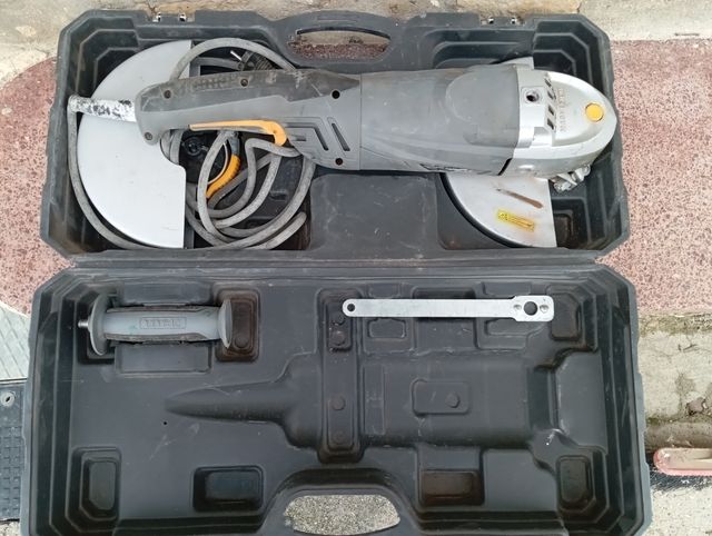 Amoladora Titán 2350W