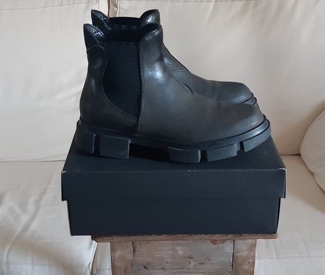 Stivaletti donna nr 40