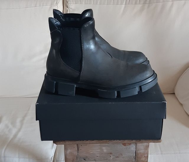 Stivaletti donna nr 40