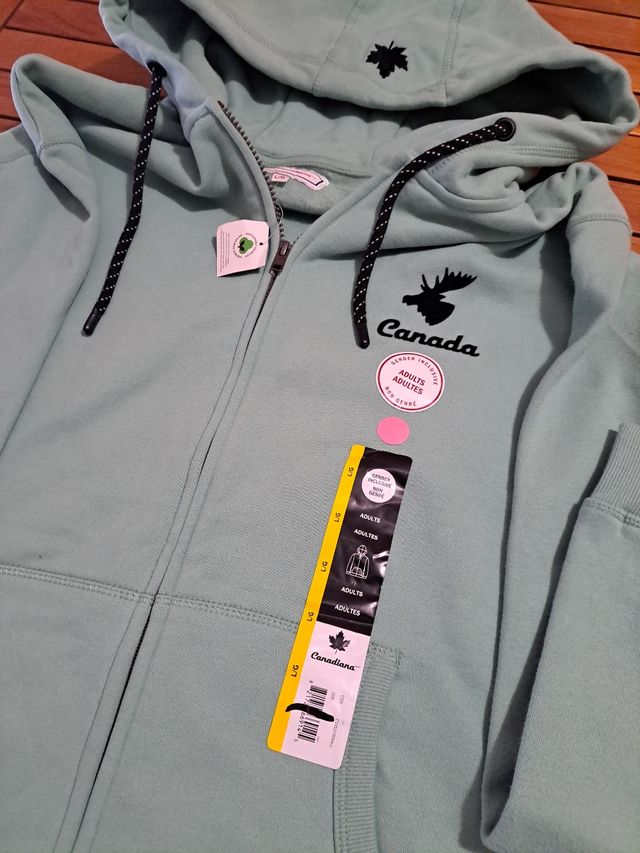 Sudadera chico. Sin estrenar.