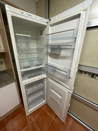 Nevera Bosch KGN39A10 No Frost  Perfecto estado