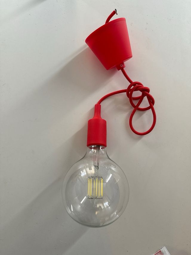 Lampada da soffitto e lampadina