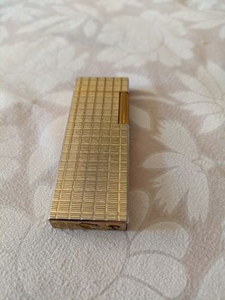 Encendedor Dunhill, chapado oro