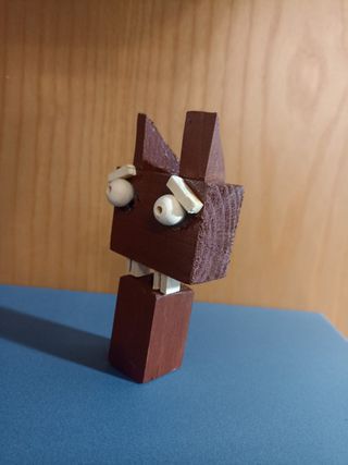 Figura de madera artesanal