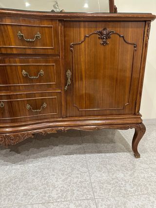 Mueble aparador antiguo