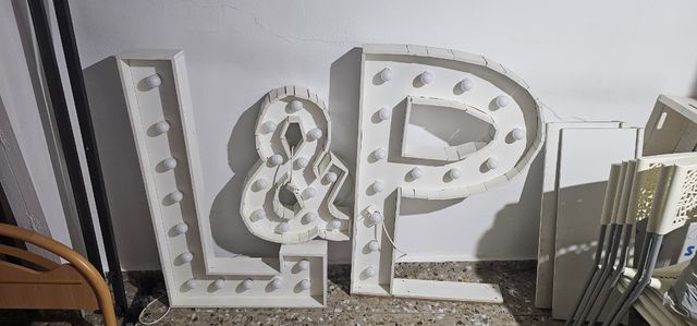 Iniciales con luces para eventos