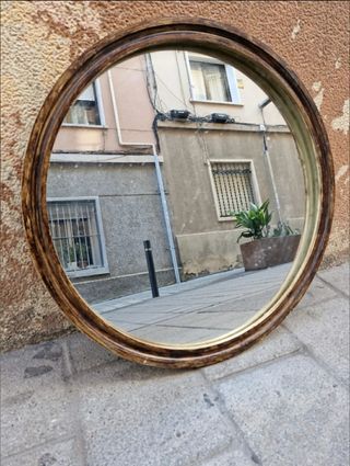 Espejo redondo de madera