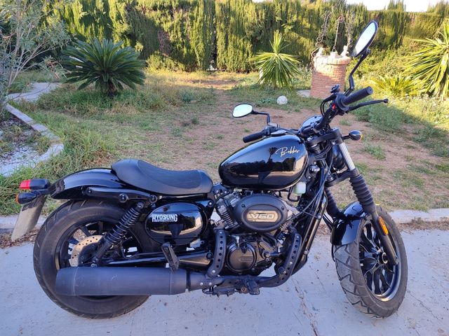 Hyosung gv 125 s bobber