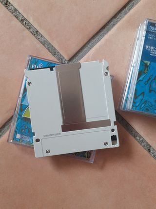 Disco magneto- óptico 230 mb fujitsu