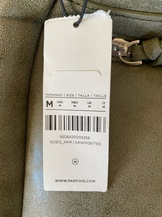 Mochila Parfois Nueva con tachuelas 