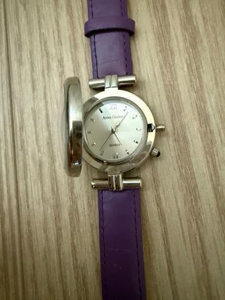 Reloj pulsera con tapa
