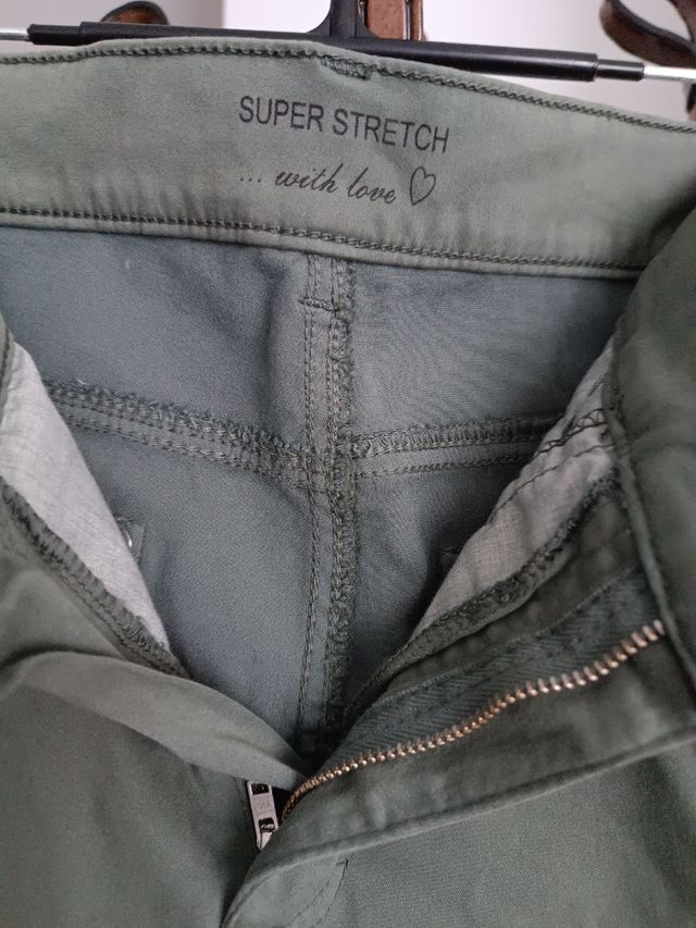 Pantalón caqui boutique