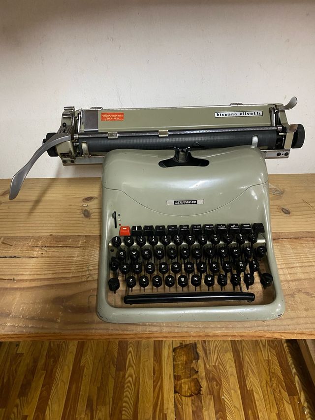 Maquina escribir hispanonolivetti