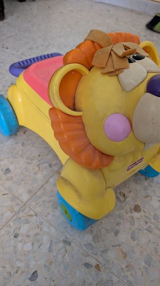 León correpasillos 