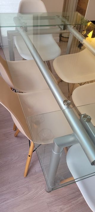 Mesa de cristal extensible