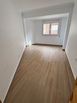 SE VENDE PISO CON ASCENSOR 