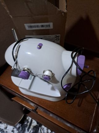 Máquina de coser pequeña