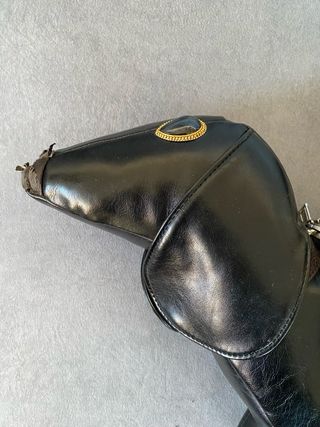 Bolso de mano con forma de perro vintage