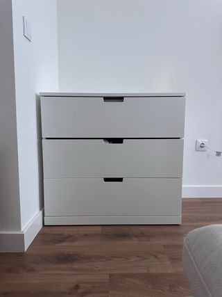 Cómoda 3 cajones COMO NUEVA Ikea