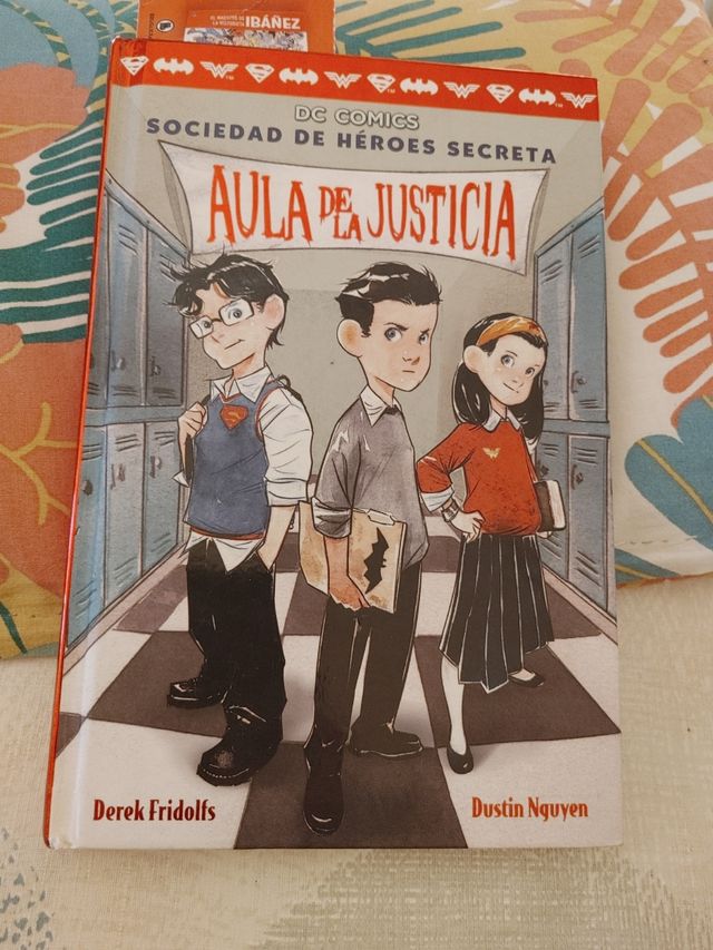 Aula de la justicia (Sociedad de Héroes Secreta) (Spanish Edition)
