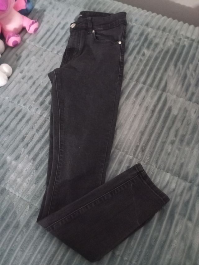 Pantalones negros de niño