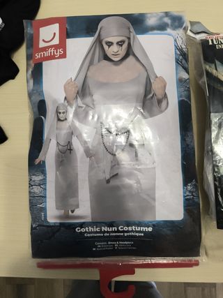 Disfraz monja gotica