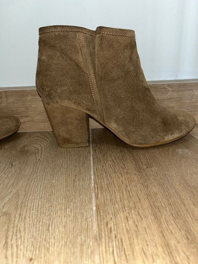 Botines de piel de Zara con tacón