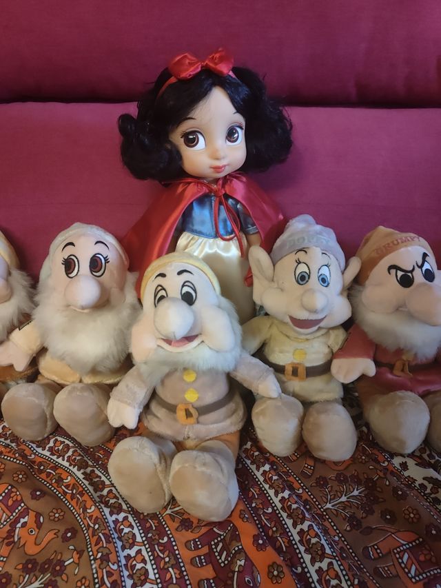 Colección de peluches Blancanieves