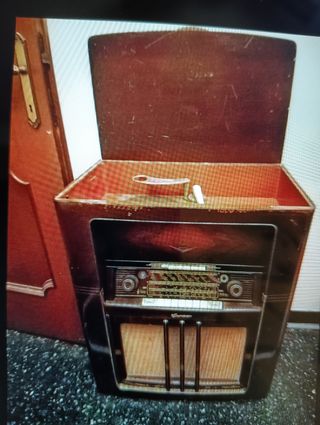 Radio giradischi normende Caruso