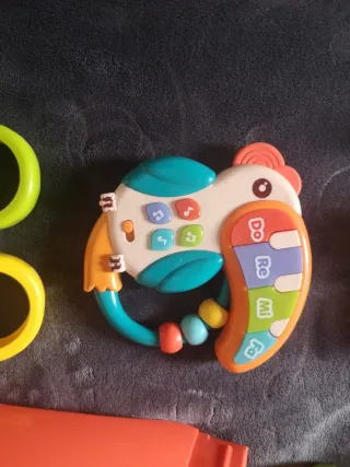 Mesa actividades niños, solo incluyo una pelota.