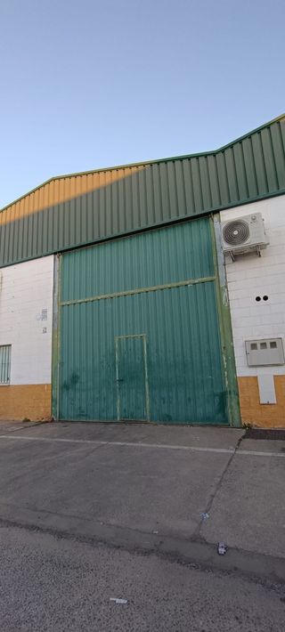 Nave Industrial en Olivares, Sevilla