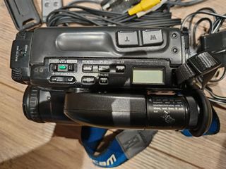 Videocamara Handycam Sony CCD-TR705E 8X completa