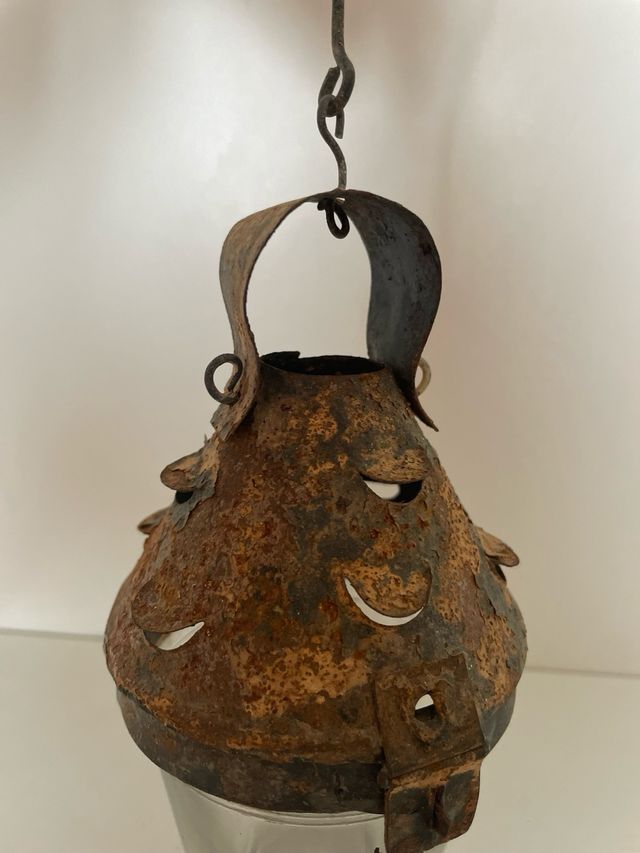 Lanterna in metallo del XIX secolo