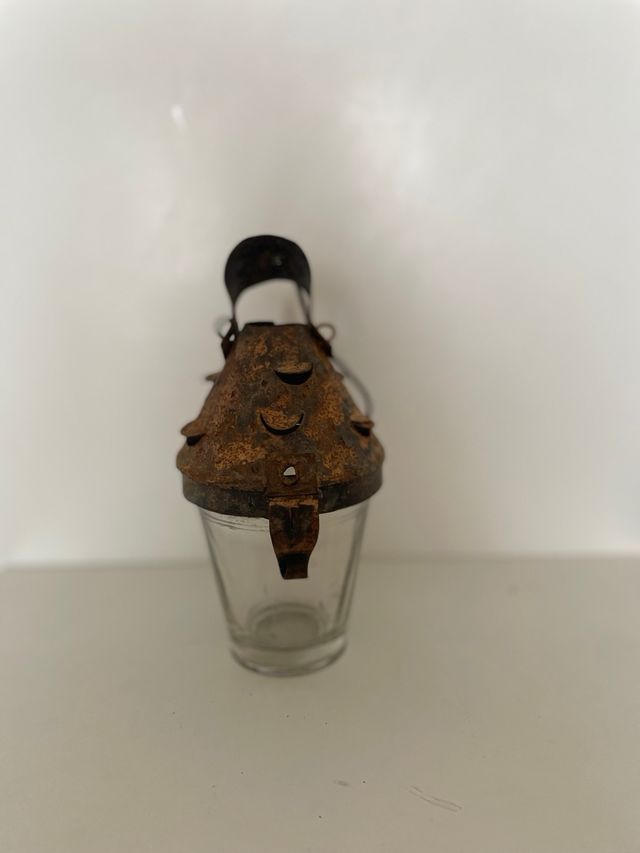 Lanterna in metallo del XIX secolo