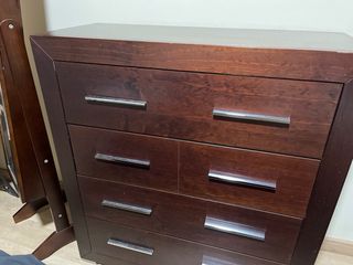 Comoda de madera 