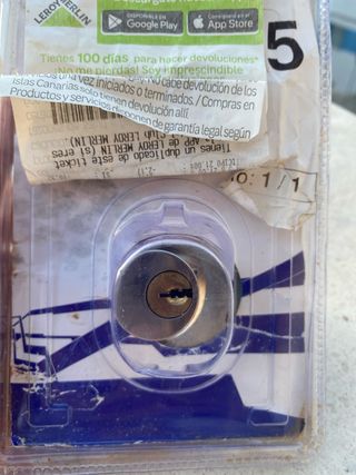 Cerradura puerta 40mm